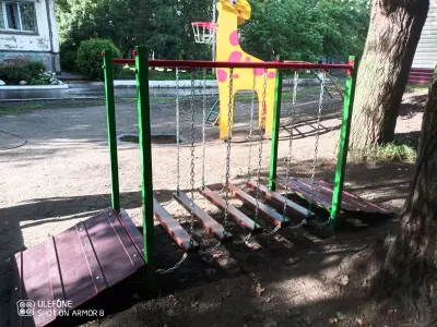 Мостик с подвесными ступенями